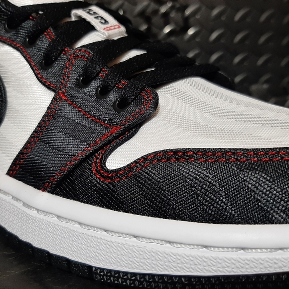 Jordan 1 Low SE Utility White Black Gym Red shoes DD9337-106 - Picture 3 of 9